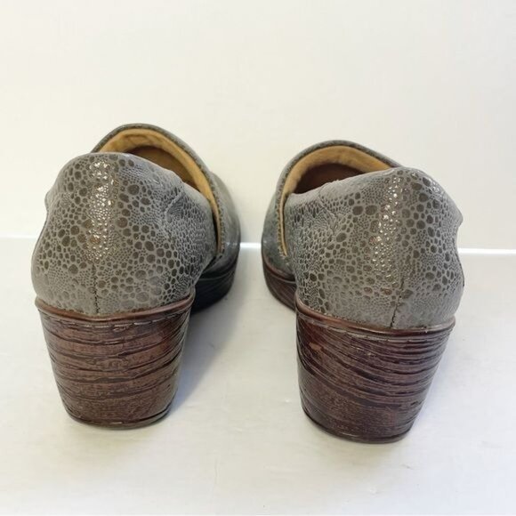 Børn Concept BOC Gray Pebble Shimmer Comfort Slip-On Clogs Sz 9.5 Woodgrain Heel - Picture 6 of 8